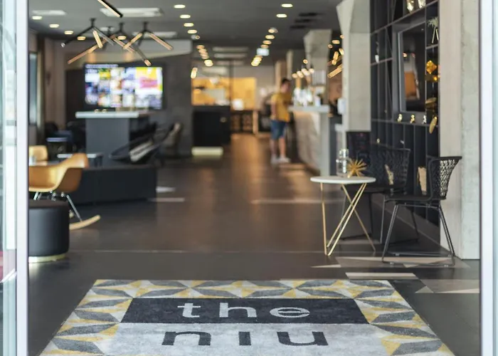 - The Niu, Coin Frankfurt Ostend By Ihg Hotel 3*