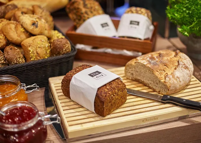 - The Niu, Coin Frankfurt Ostend By Ihg Hotel 3*