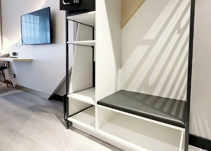 - The Niu, Coin Frankfurt Ostend By Ihg