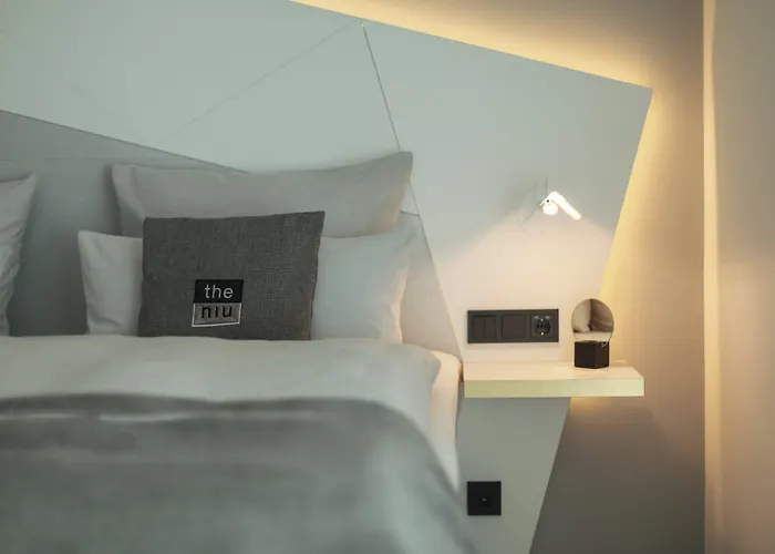 - The Niu, Coin Frankfurt Ostend By Ihg 3*